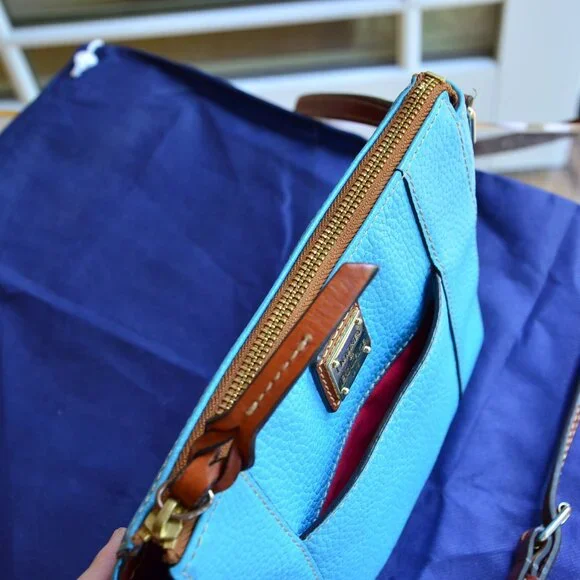 Dooney & Bourke crossbody purse - Picture 9 of 13